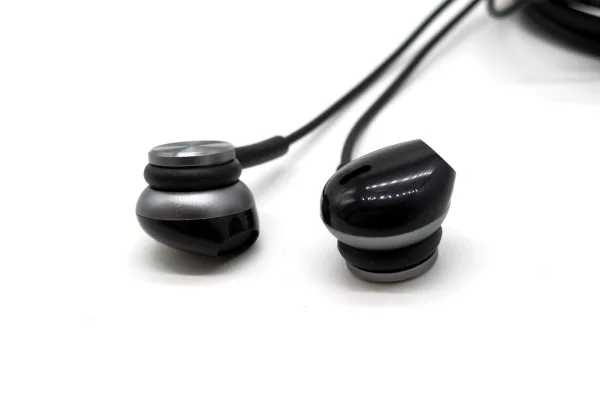 AAAmaze Auricolari a filo ODYSSEY con microfono ed attacco Type-C - immagine 3